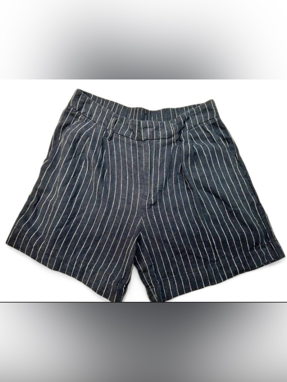 A New Day Women’s Pleated Front Pin Stripped Linen Blend Shorts - Navy Sz 4, 6”